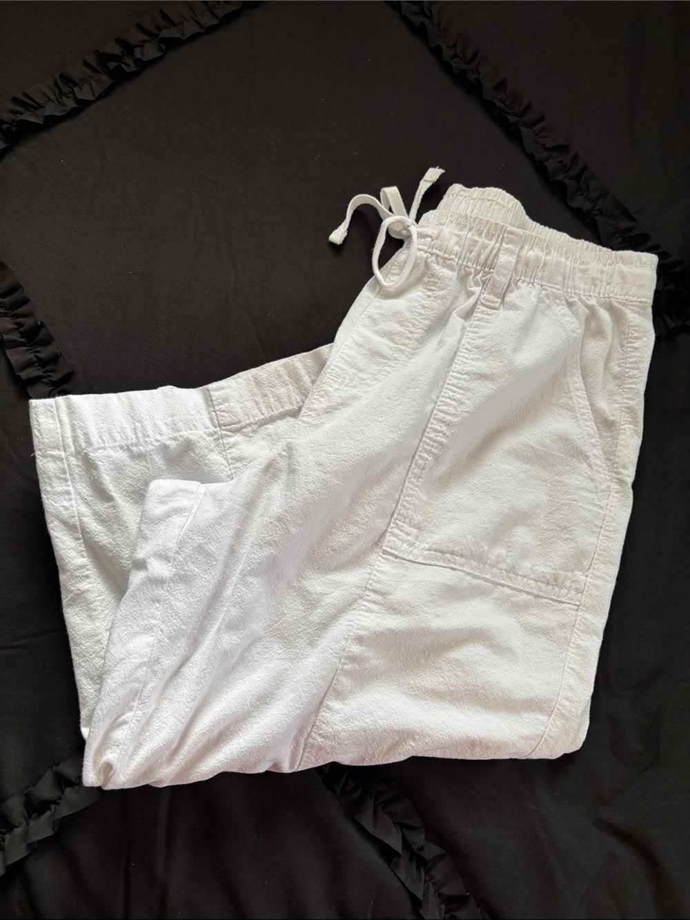 Women's petite capri pants